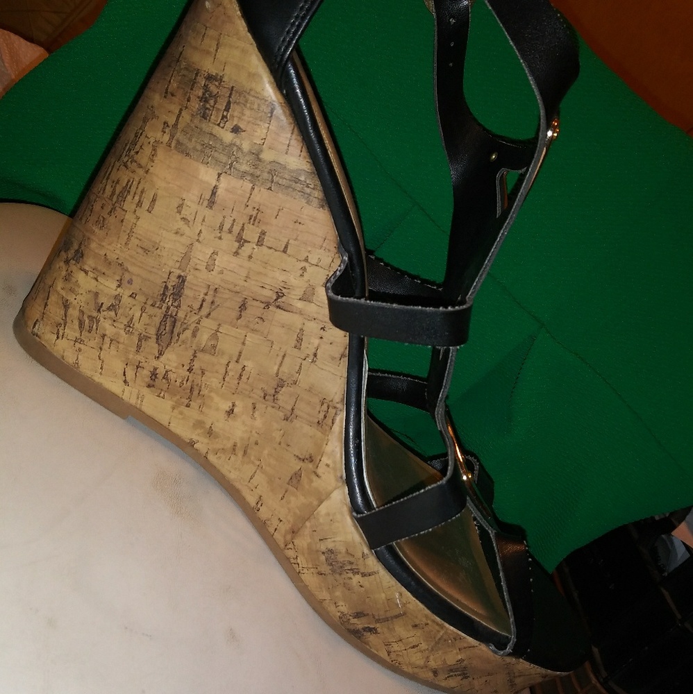 Scandal wedges